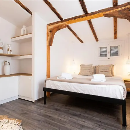 Ziv Boutique Town Square Lefkada City