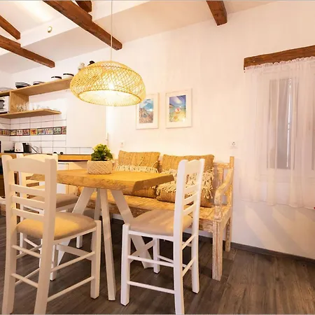 Apartment Ziv Boutique Town Square *