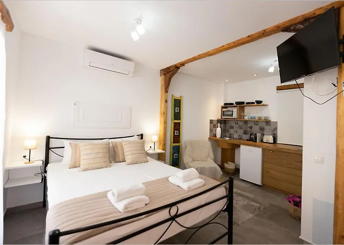 Ziv Boutique Town Square Lefkada City