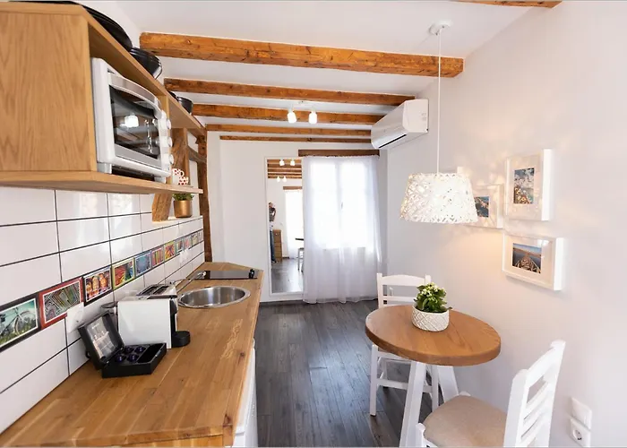 Ziv Boutique Town Square Lefkada City