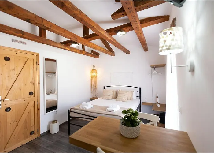 Apartment Ziv Boutique Town Square *