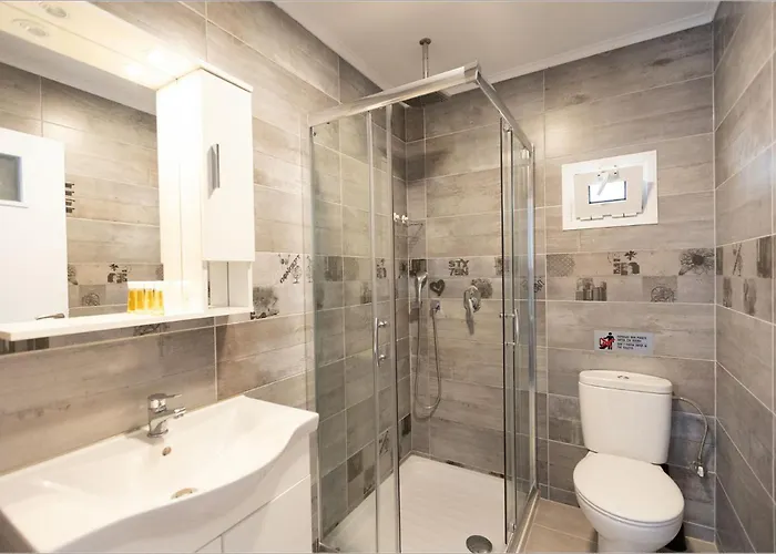 Ziv Boutique Town Square