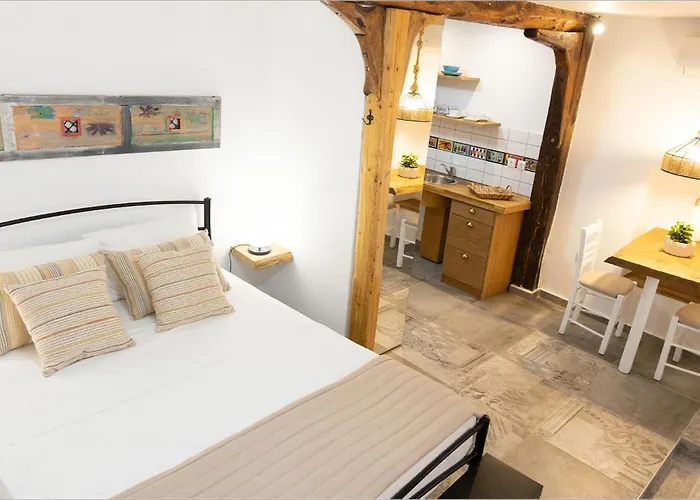 Ziv Boutique Town Square