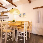 Appartement Ziv Boutique Town Square *