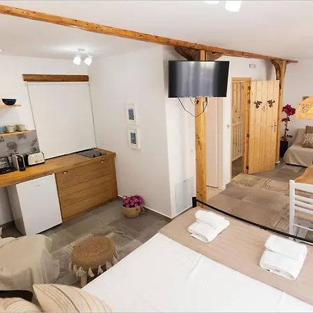 Ziv Boutique Town Square Lefkáda