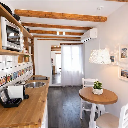 Ziv Boutique Town Square Lefkada City